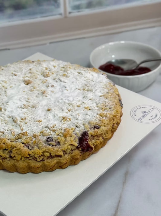 Tereyağlı Vişneli Turta