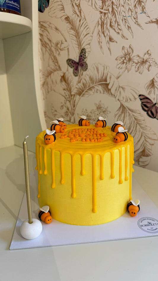 Arı Konseptli Pasta