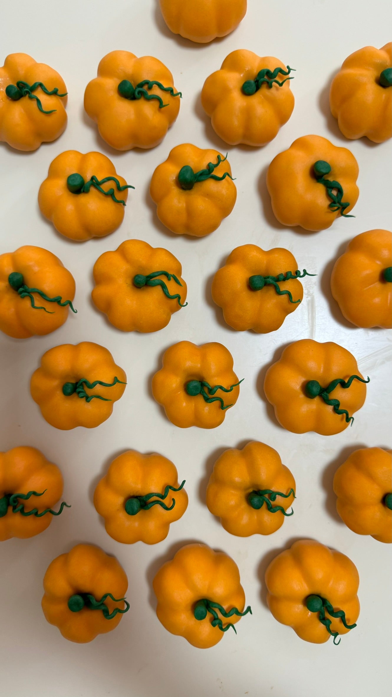 Balkabağı Şeklinde Çikolatalı Cakepops