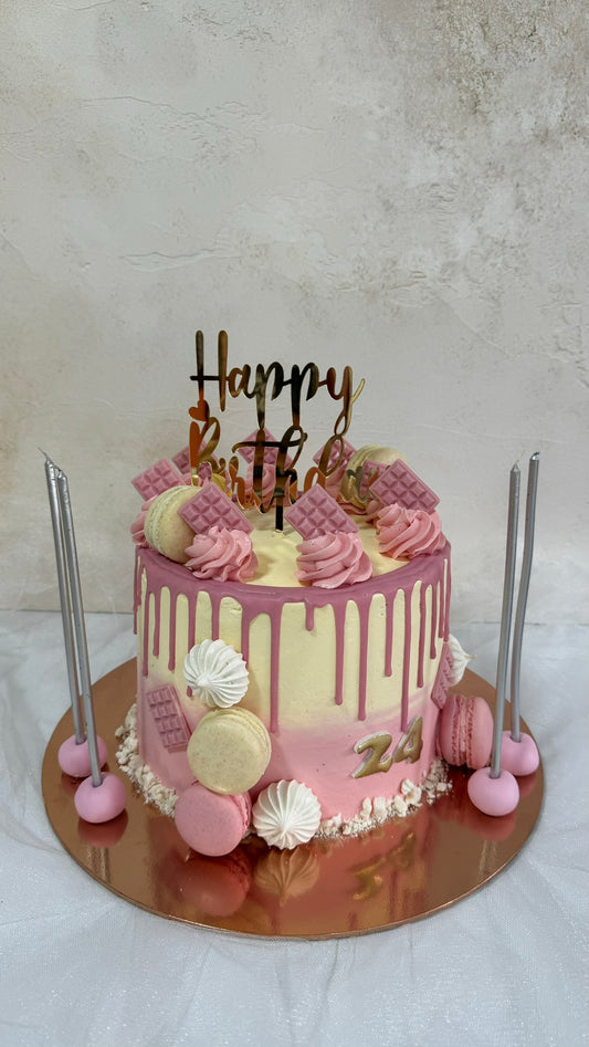 Macaronlu Doğum Günü Pastası