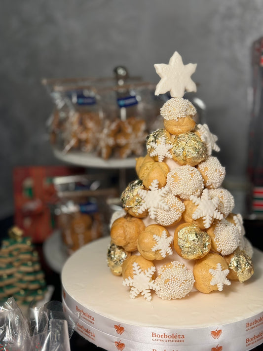 Yılbaşı Temalı Profiterollu Pasta