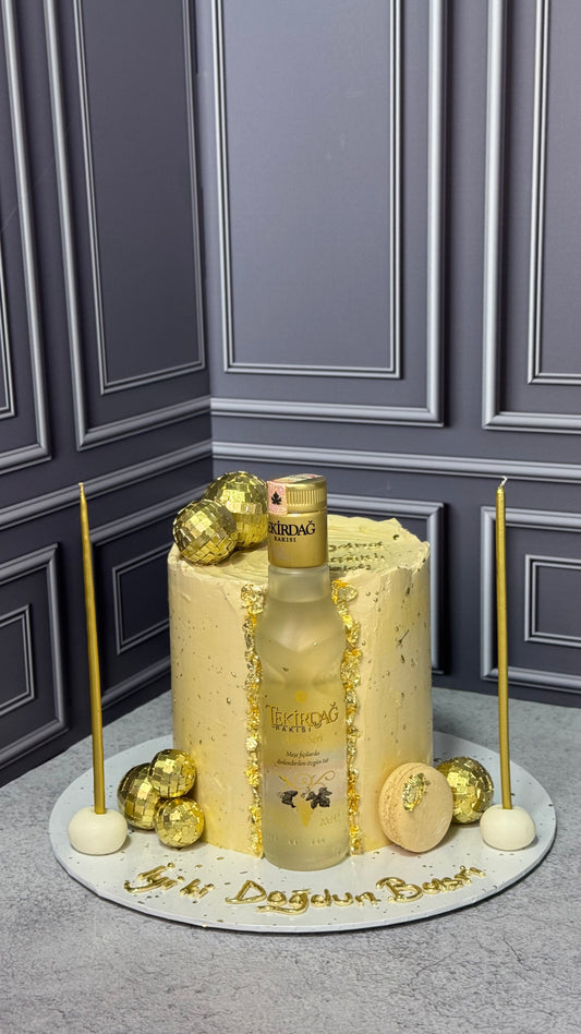 Şişeli Disko Topu Süslemeli Pasta