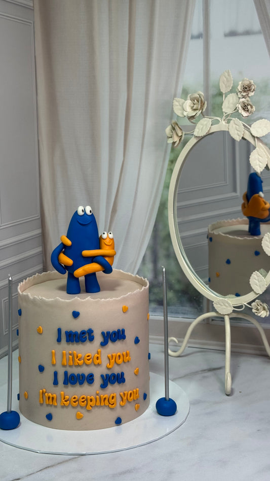 Sarılan Figürlü ve  Yazılı Pasta