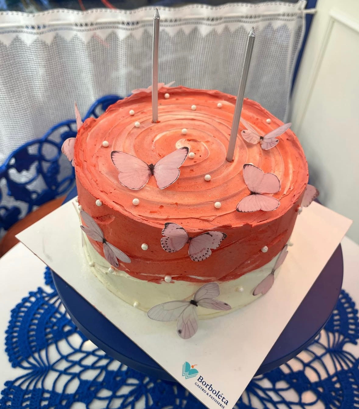 Kelebekli Zarif Doğum Günü Pastası