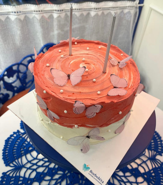 Kelebekli Zarif Doğum Günü Pastası