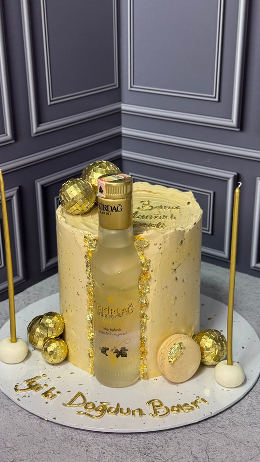 Şişeli Disko Topu Süslemeli Pasta