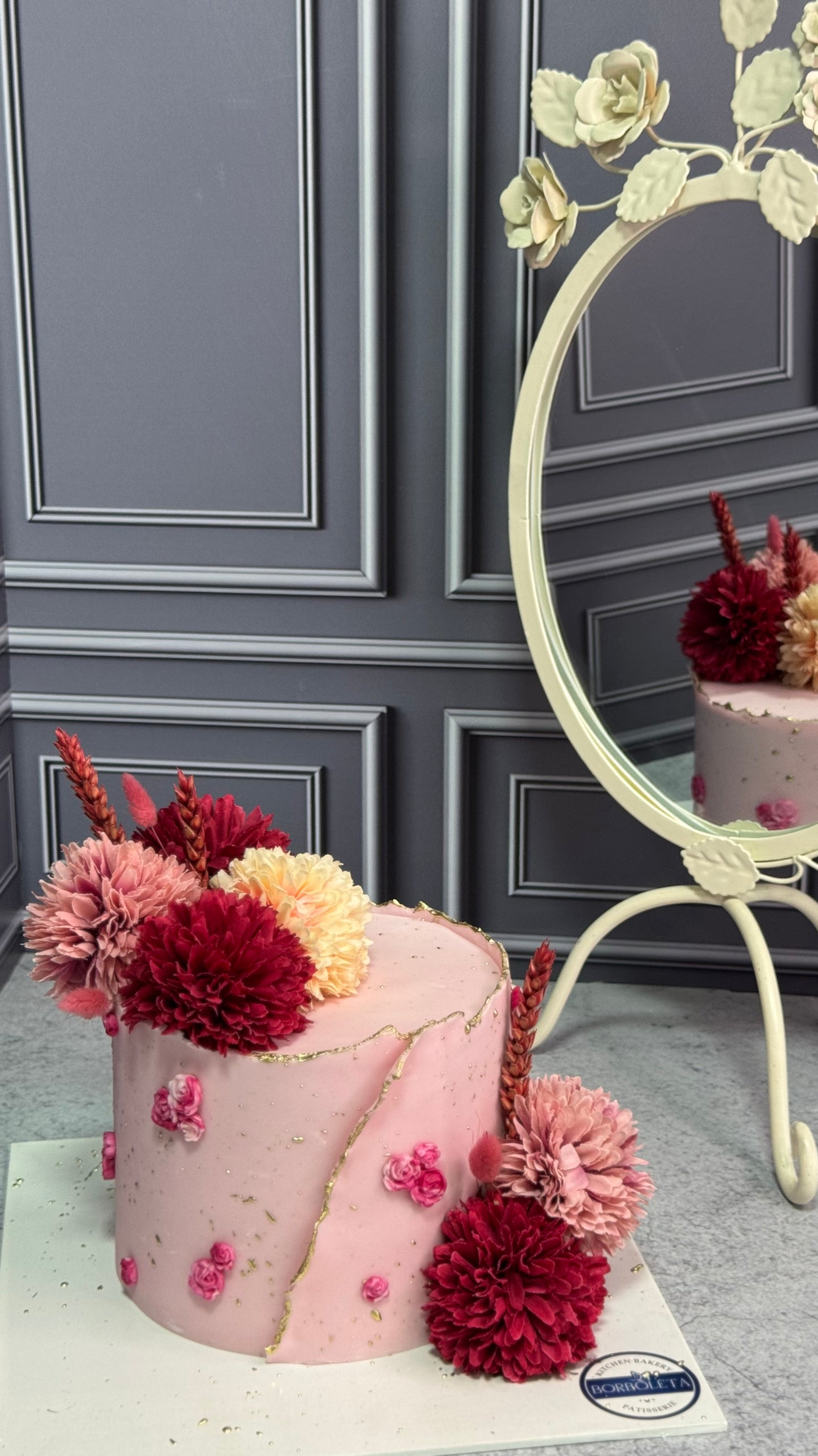 Krizantem Süslemeli Pasta