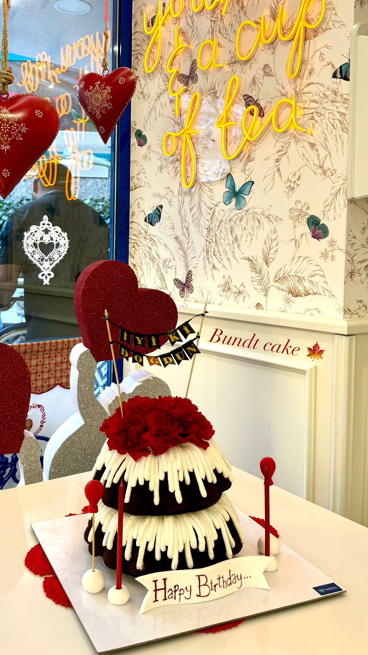 Kırmızı Karanfilli Bundt Cake