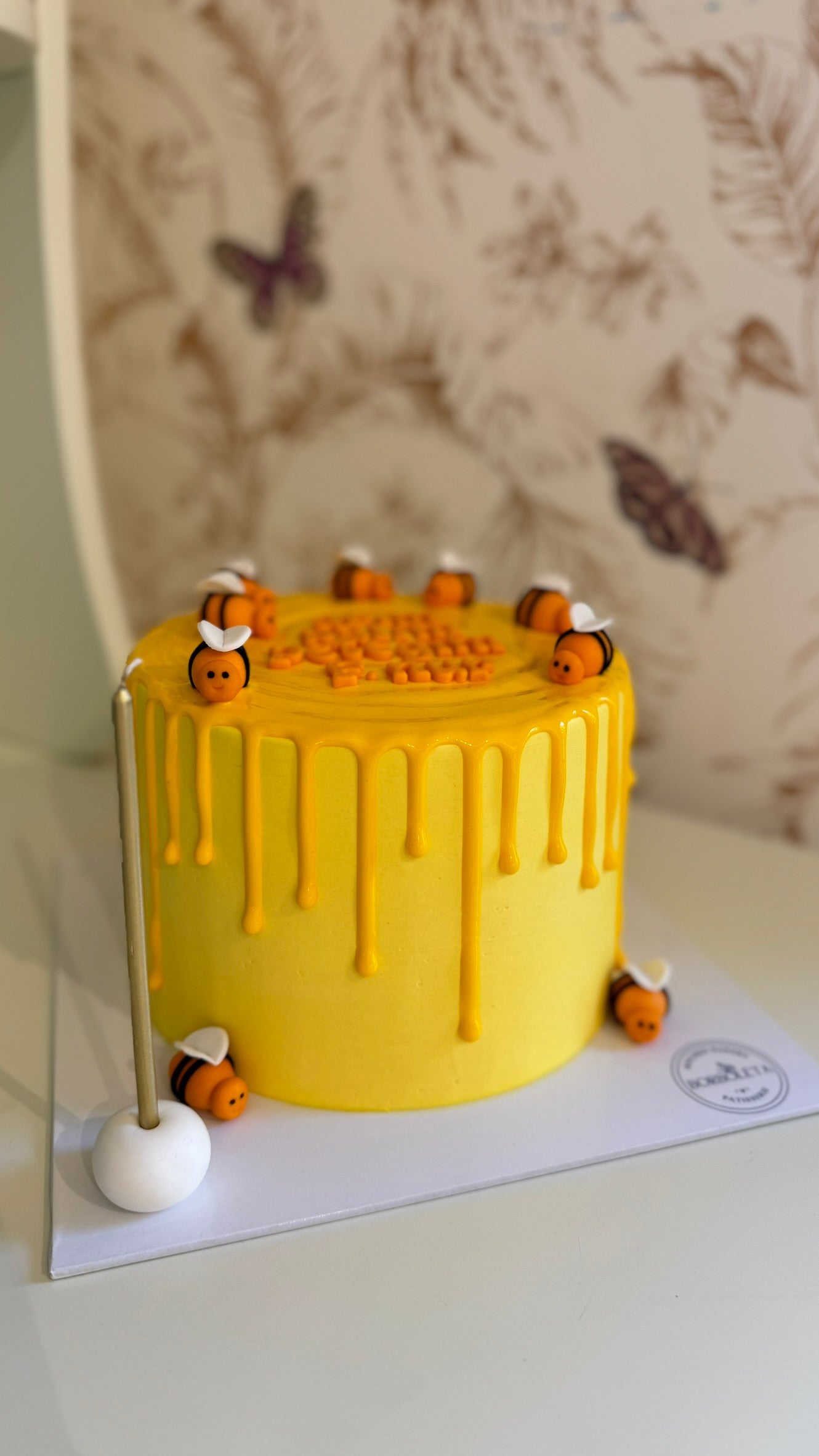 Arı Konseptli Pasta