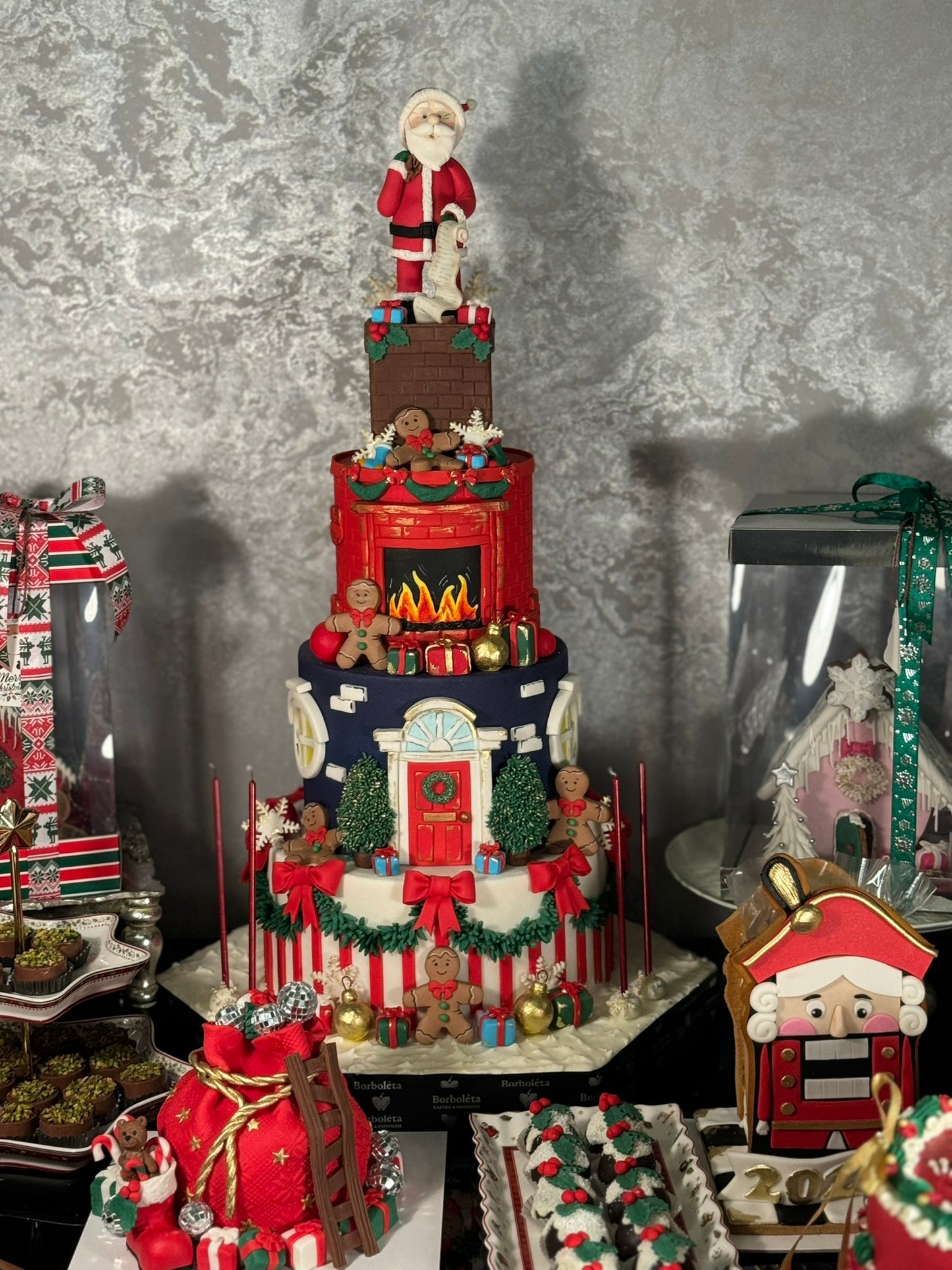 Yılbaşı Konseptli Özel Pasta