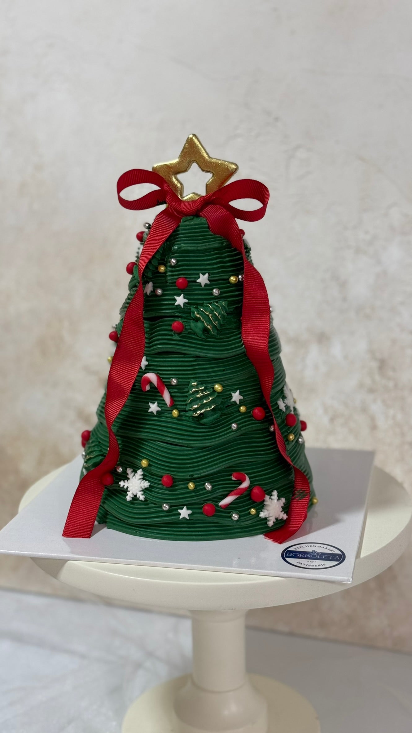 Kırmızı Kurdeleli Yılbaşı Ağacı Pasta