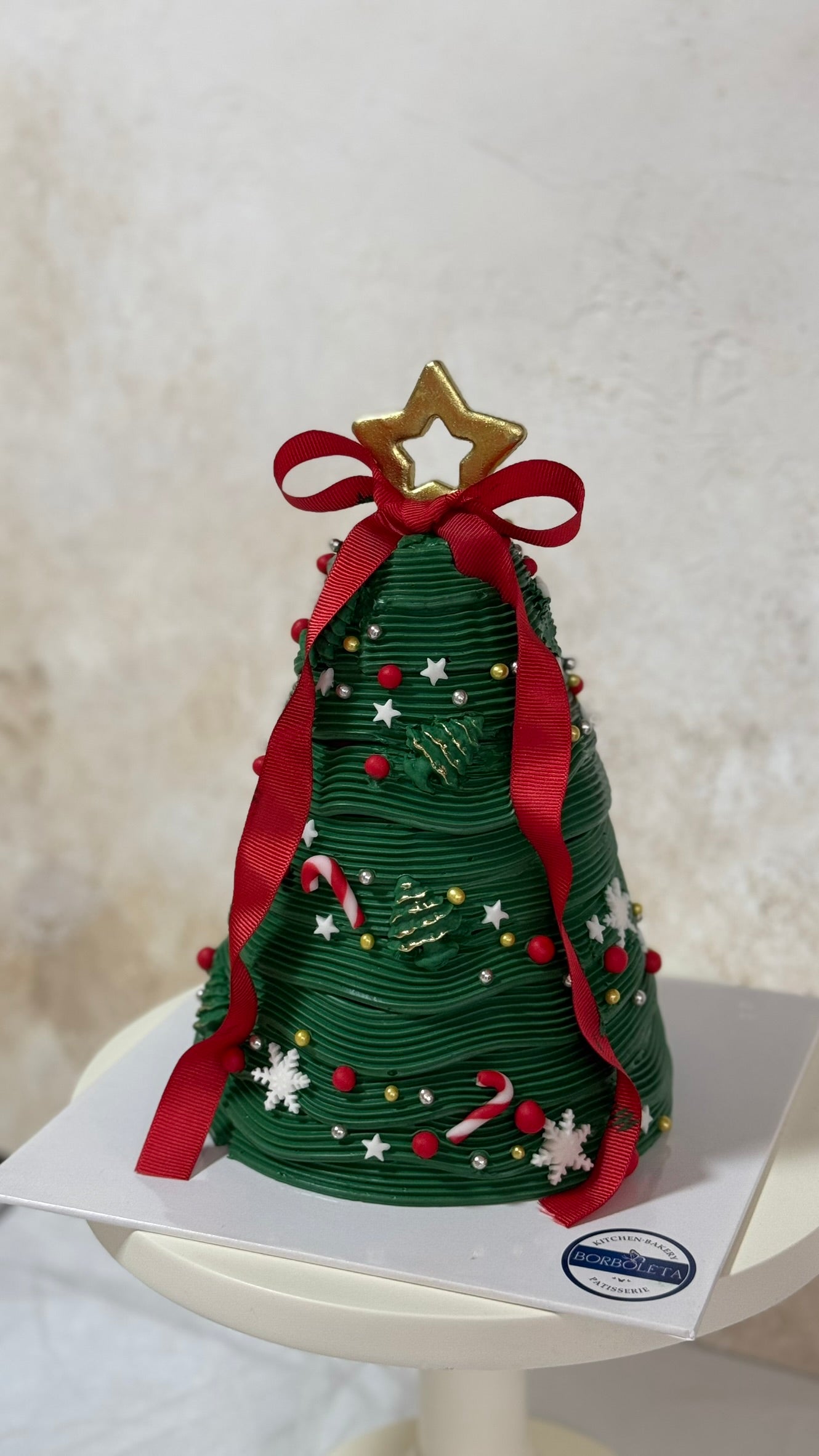 Kırmızı Kurdeleli Yılbaşı Ağacı Pasta