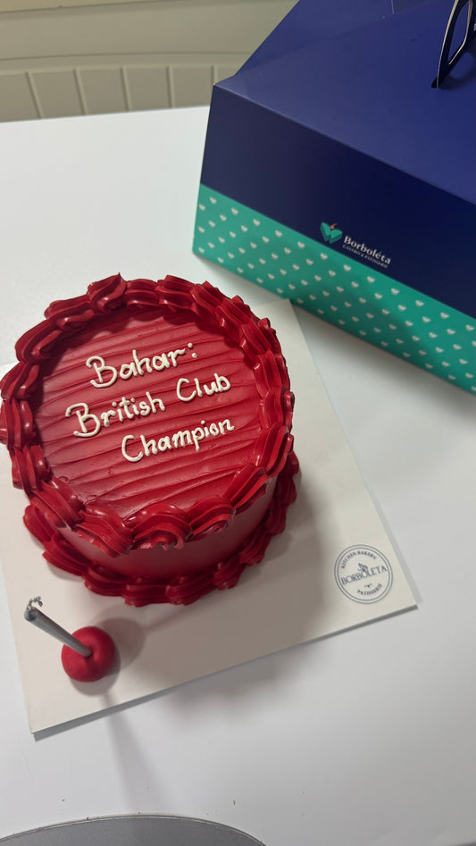 Kırmızı Yazılı Pasta