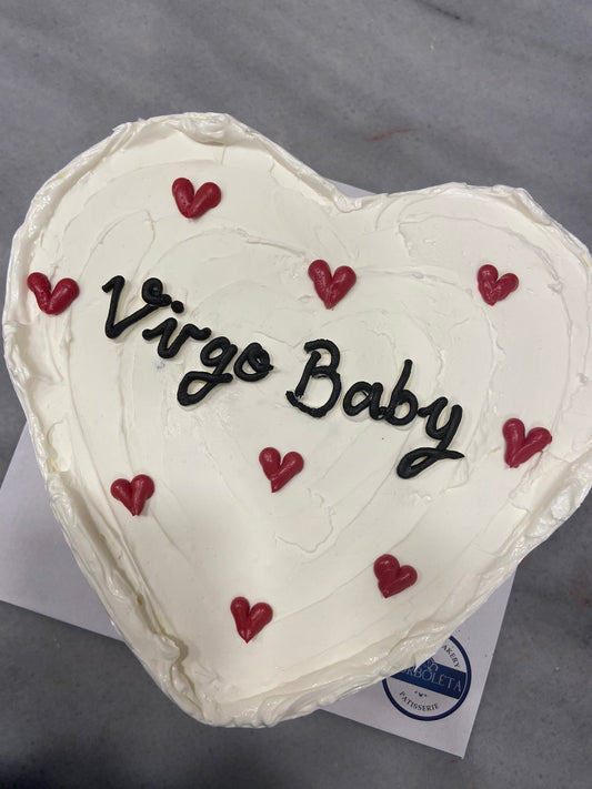 Virgo Baby Kalp Şeklinde Doğum Günü Pastası