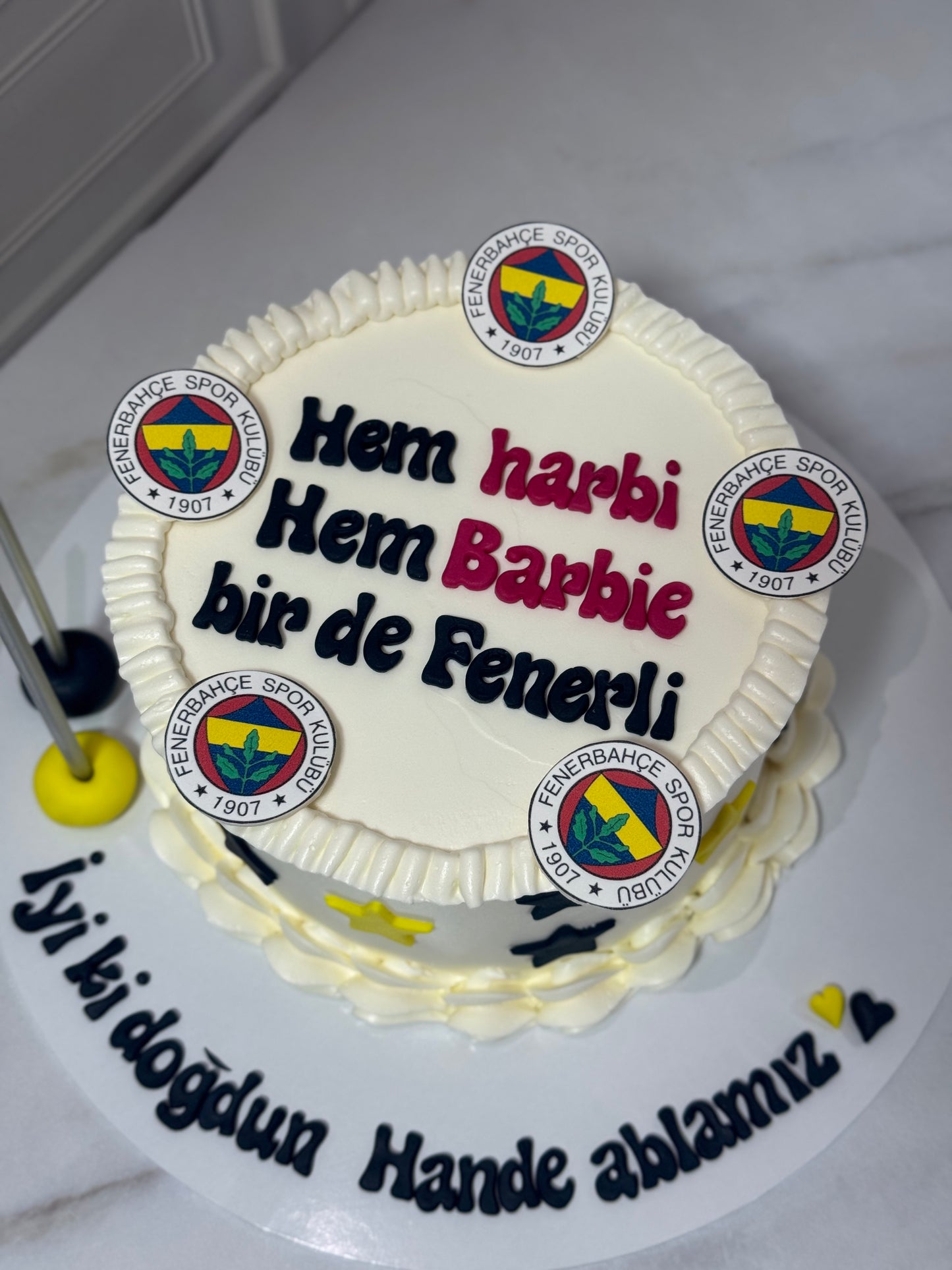 Taraftar Konseptli Kadın Doğum Günü Pastası