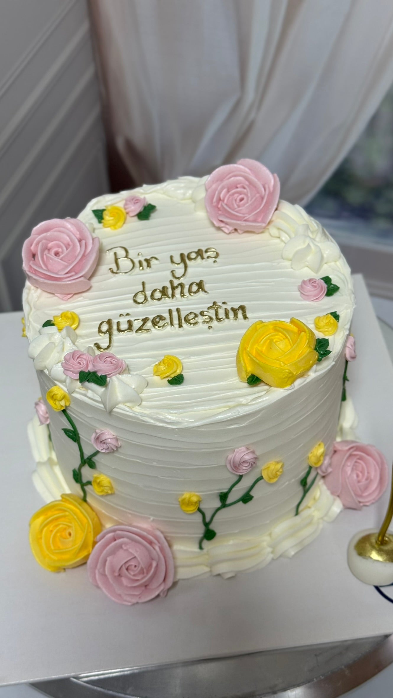 Gül Tasarımlı Pasta